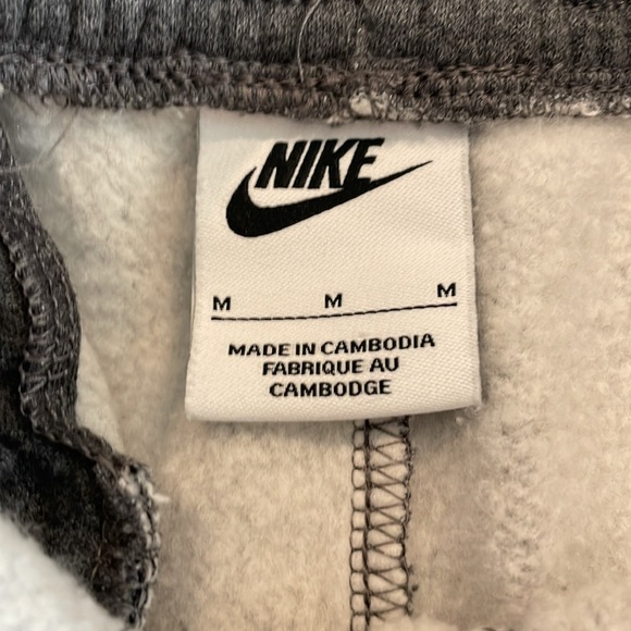 Dark Grey Nike Sweatpants Size Medium - Picture 4 of 5